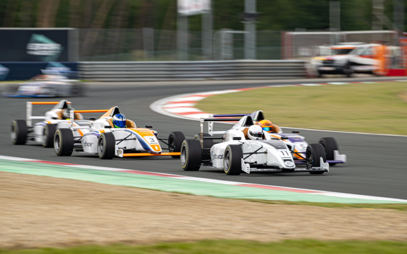 APEX Racing Hub - sim racing training center Hasselt